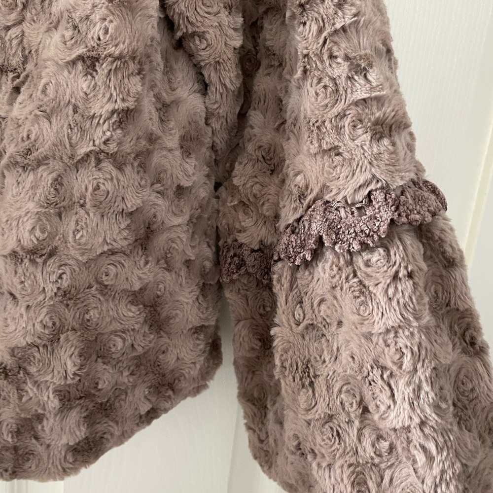 Softest fabric cardigan peter pan collar - Picture 4 of 11